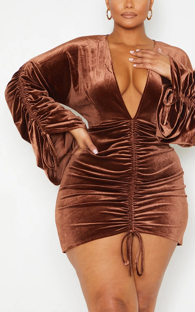 Plus Chocolate Velvet Plunge Ruched Front Bodycon Dress 4 Plus Chocolate Velvet Plunge Ruched Front Bodycon Dress - Image 4
